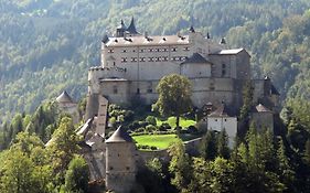 Der Burgblick-Adults Only 24 H Self Check In